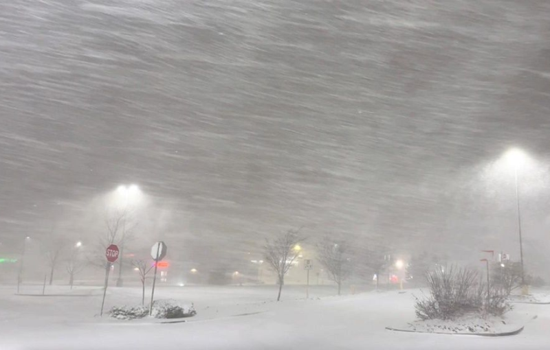 ভয়াবহ তুষারঝড়ে বিপর্যস্ত যুক্তরাষ্ট্র