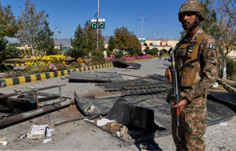 ফের পাকিস্তানে সামরিক অভিযানের শঙ্কা, পালাচ্ছেন হাজারো বাসিন্দা