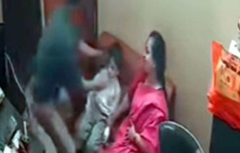 এবার স্কুলে শিশু শিক্ষার্থীকে নির্যাতনের ভিডিও ভাইরাল