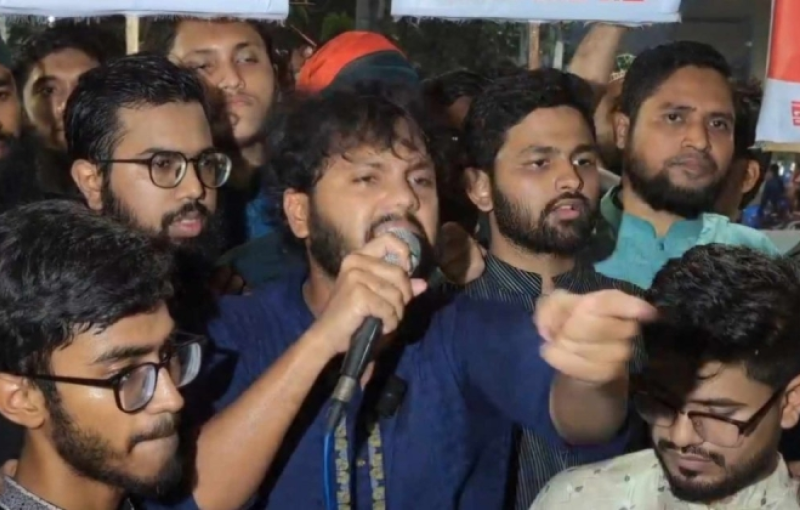 এবার হাদির গ্রামের বাড়িতে চুরি